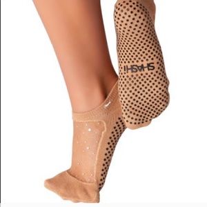 Shashi Socks Nude Star Mesh grip socks size M NWT